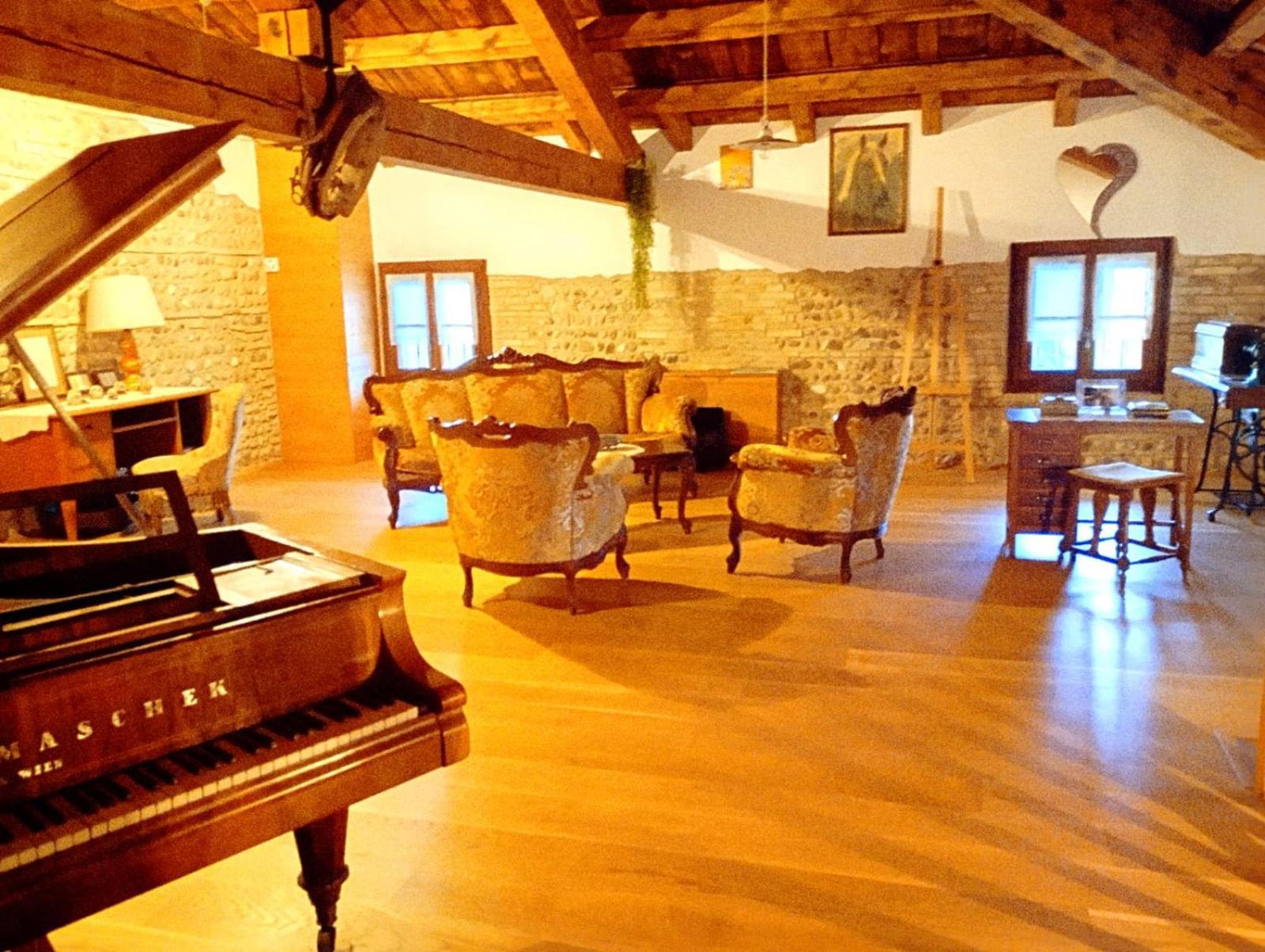 La Regina Del Bosco Villa Rivignano Exterior photo